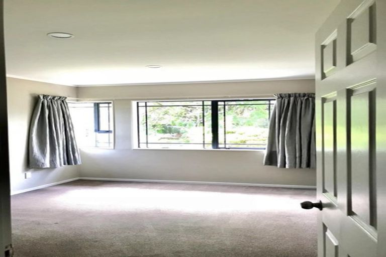 Photo of property in 113 Golfland Drive, Golflands, Auckland, 2013