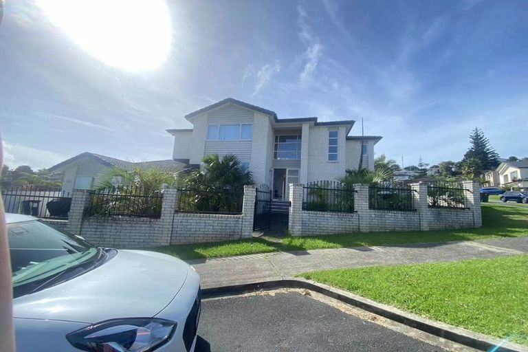 Photo of property in 10 Kilear Close, Pinehill, Auckland, 0632