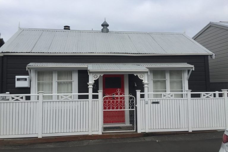 Photo of property in 2 Chaucer Road, Hospital Hill, Napier, 4110