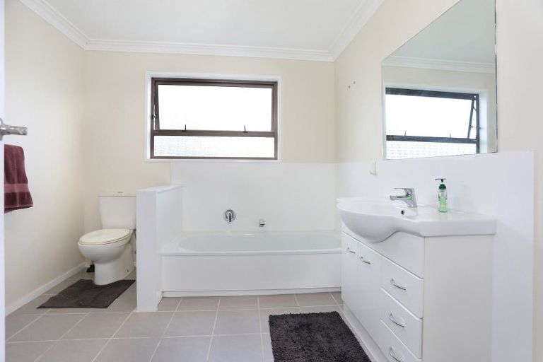 Photo of property in 14 Ruawai Road, Feilding, 4702