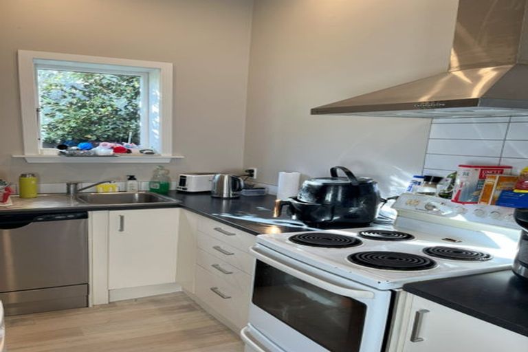 Photo of property in 28 Patanga Crescent, Thorndon, Wellington, 6011