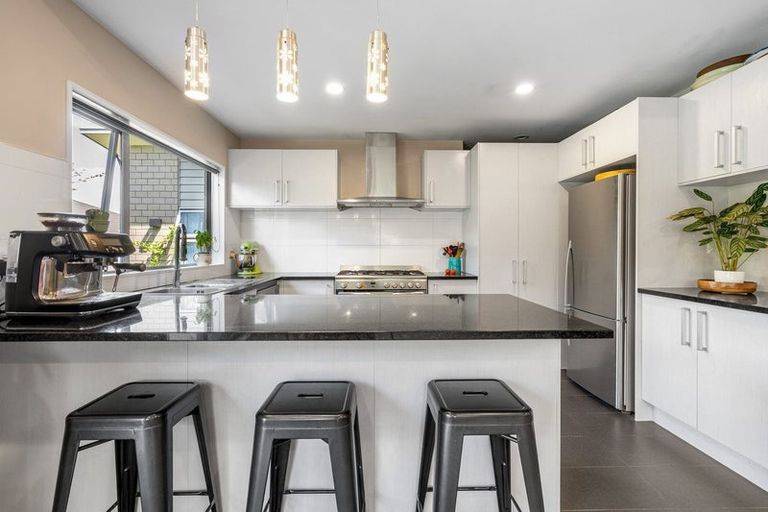 Photo of property in 13 Lilac Close, Cambridge, 3434