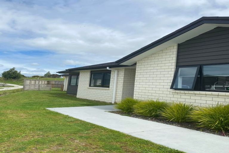 Photo of property in 2/7 Maggie Place, Chartwell, Hamilton, 3281