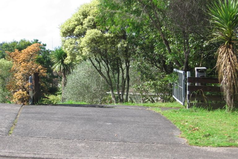 Photo of property in 14 Aquarius Avenue, Glen Eden, Auckland, 0602