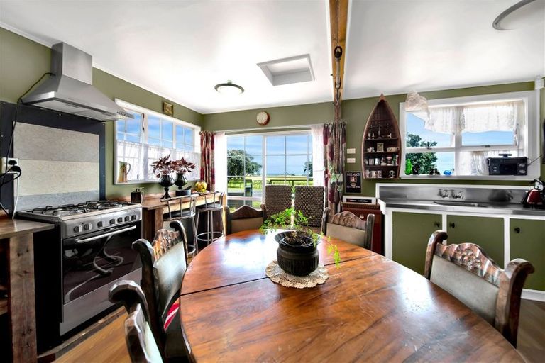 Photo of property in 2 Egmont Street, Patea, 4520