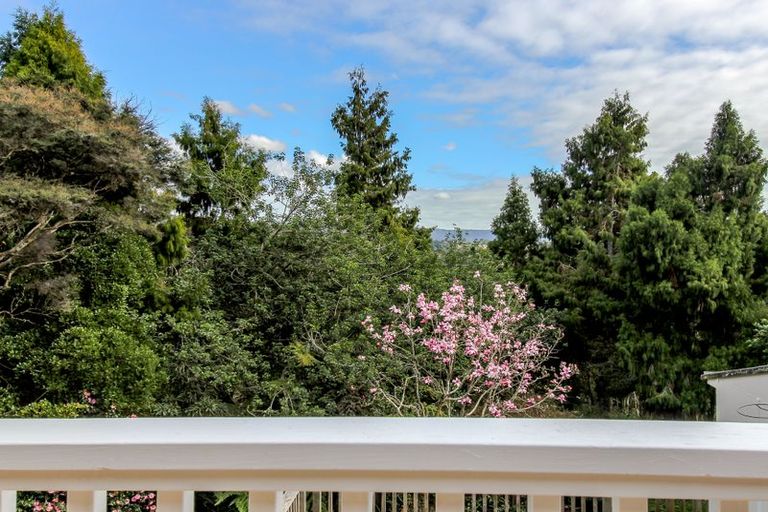 Photo of property in 331 Titirangi Road, Titirangi, Auckland, 0604