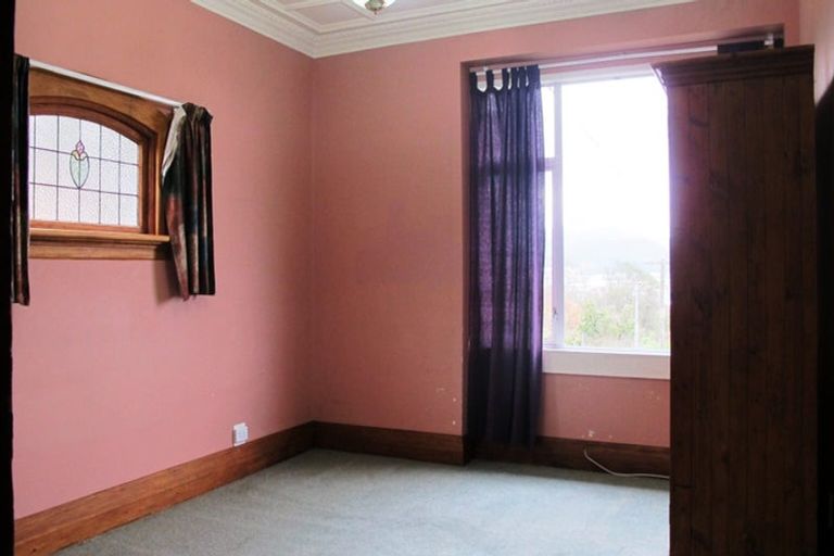 Photo of property in 22 South Road, Kensington, Dunedin, 9011