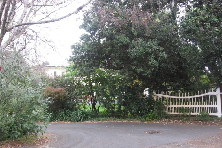 Photo of property in 1 Raebern Lane, Raumati Beach, Paraparaumu, 5032