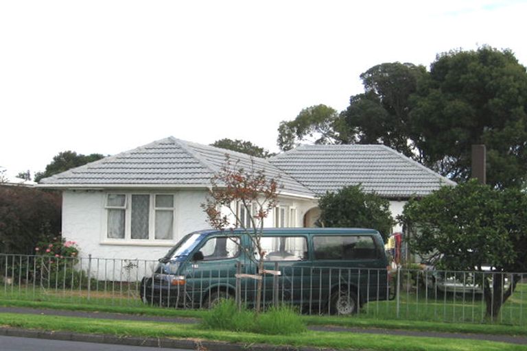 Photo of property in 612 Te Atatu Road, Te Atatu Peninsula, Auckland, 0610