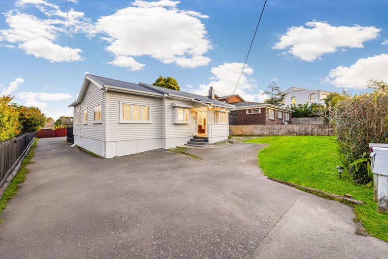 Photo of property in 1/5 Akehurst Avenue, New Lynn, Auckland, 0600