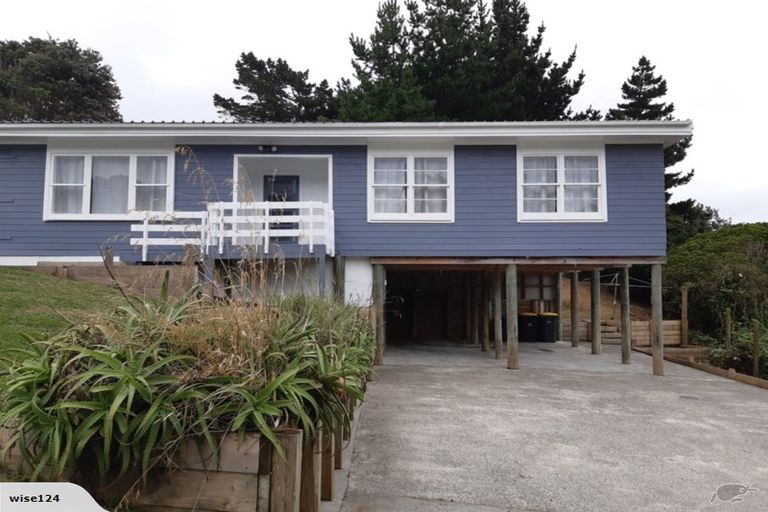 Photo of property in 39 Cardiff Crescent, Cannons Creek, Porirua, 5024