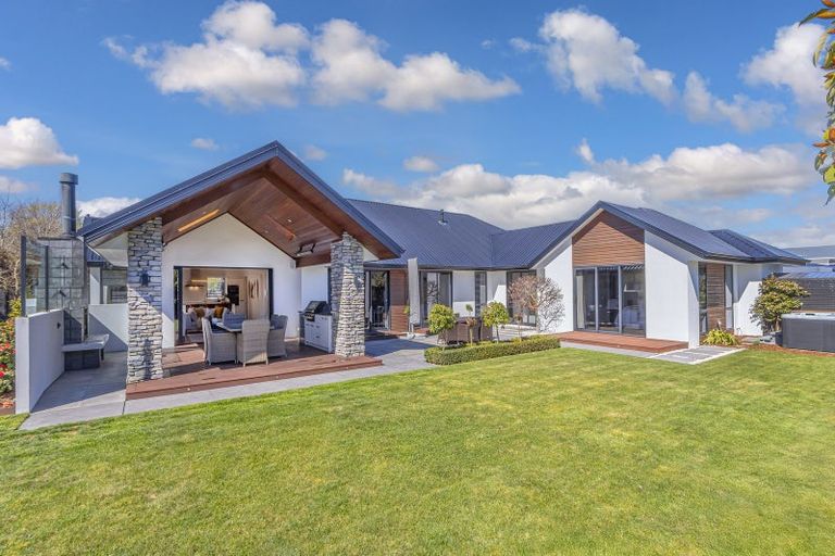 Photo of property in 1 Almond Lane, Prebbleton, 7604