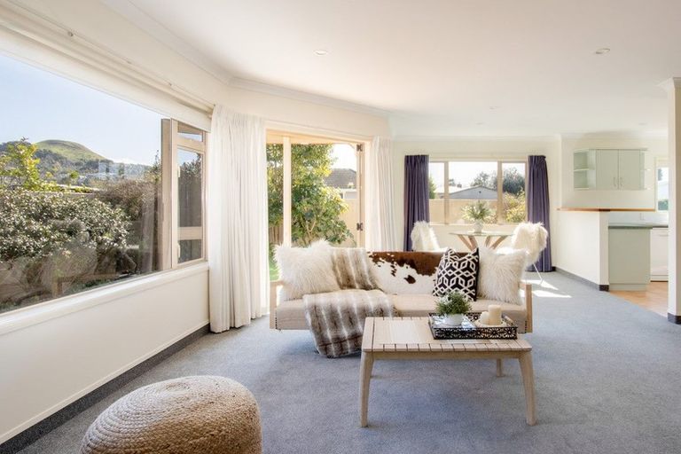 Photo of property in 52 Neeve Road, Taradale, Napier, 4112