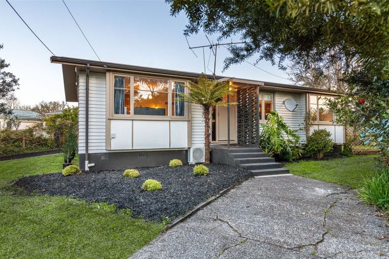 Photo of property in 20 Woodvale Road, Glen Eden, Auckland, 0602