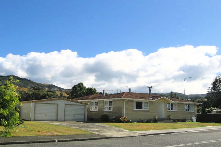 Photo of property in 97 Holdsworth Avenue, Trentham, Upper Hutt, 5018