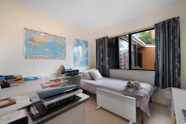 Photo of property in 1/24 Blacklock Avenue, Henderson, Auckland, 0612