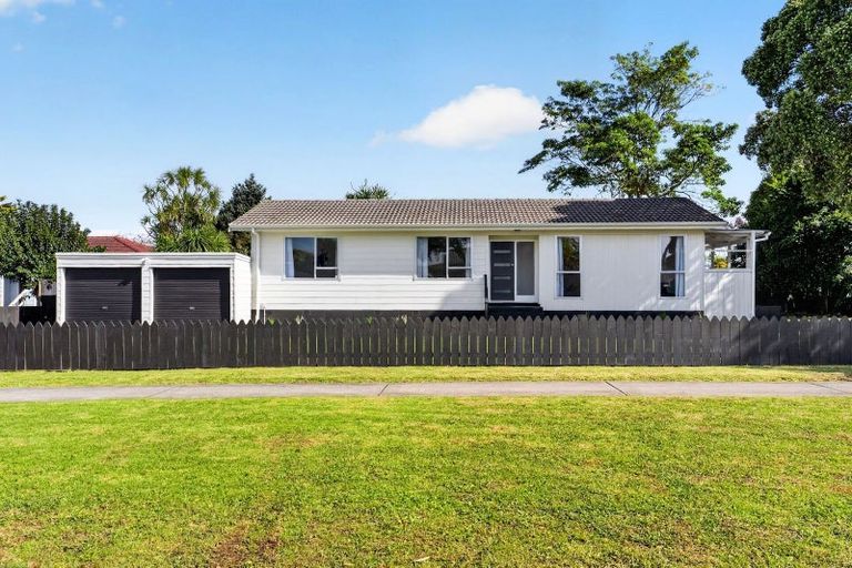 Photo of property in 7 Hinton Place, Weymouth, Auckland, 2103