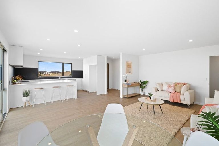 Photo of property in 2 Tarata Way, Lower Shotover, 9304