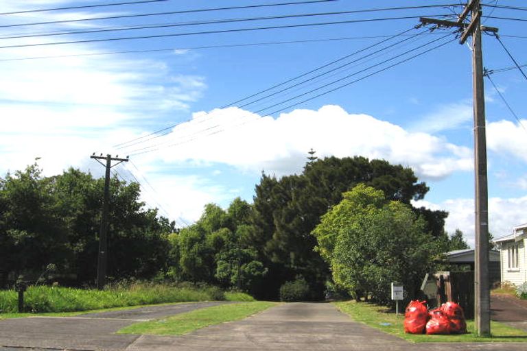 Photo of property in 2/16 Gordon Avenue, Milford, Auckland, 0620