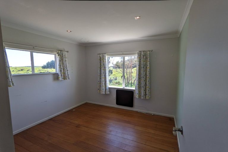 Photo of property in 501 Waikawa Beach Road, Manakau, Levin, 5573