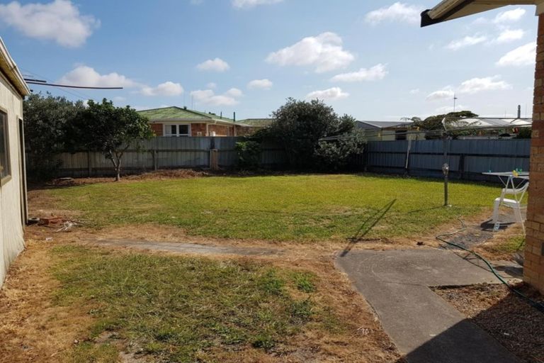 Photo of property in 54 Collins Road, Melville, Hamilton, 3206