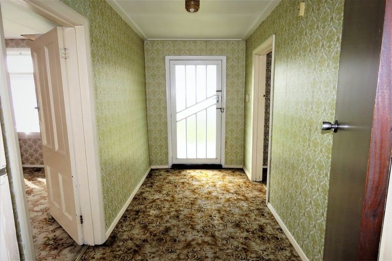 Photo of property in 38 Queen Street, Westport, 7825