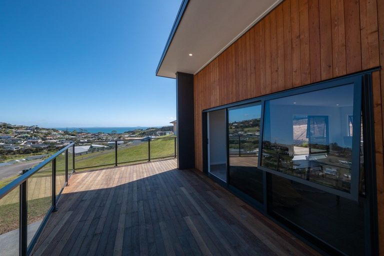 Photo of property in 14 Freyja Crescent, Coopers Beach, 0420