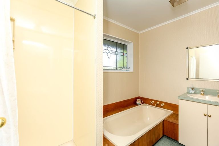 Photo of property in 5 Byron Place, Whalers Gate, New Plymouth, 4310