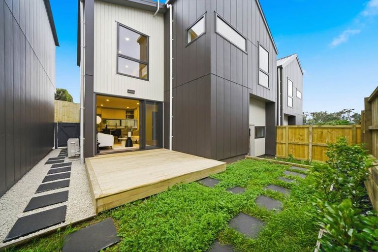 Photo of property in 10b Neptune Avenue, Beach Haven, Auckland, 0626