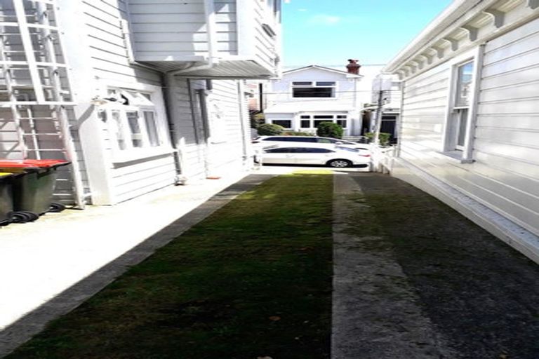 Photo of property in 11 Caroline Street, Mount Victoria, Wellington, 6011