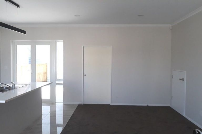 Photo of property in 30 Saddleback Crescent, Papakura, 2110