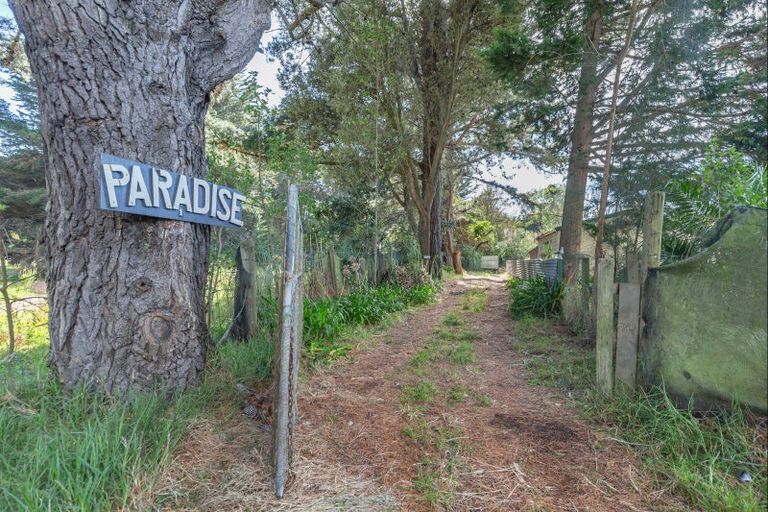 Photo of property in 1 Hokio Road, Hokio Beach, Levin, 5571