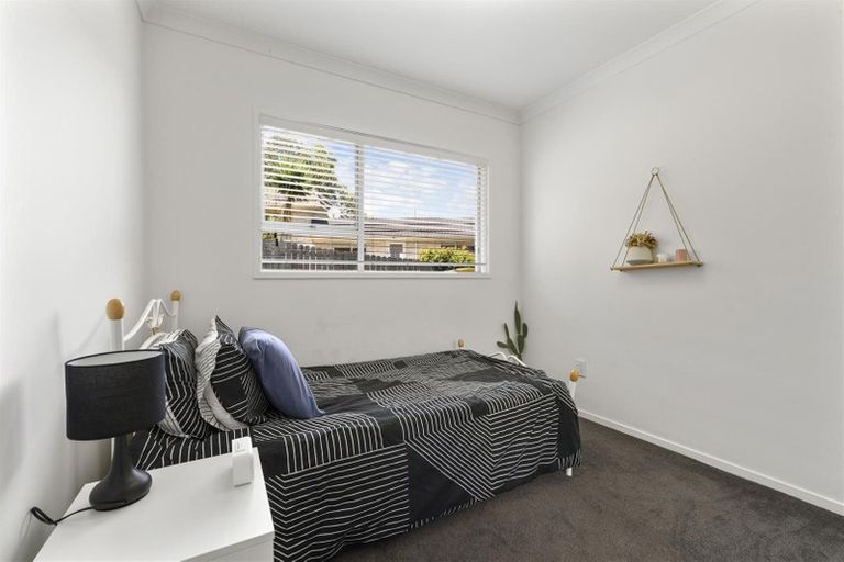 Photo of property in 6 Himalaya Drive, Half Moon Bay, Auckland, 2012
