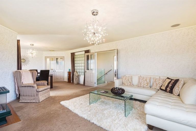 Photo of property in 10 Bundoran Way, Pinehill, Auckland, 0632