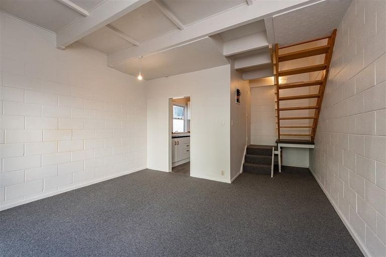 Photo of property in Sherwood Mews, 28p Bidwill Street, Mount Cook, Wellington, 6021