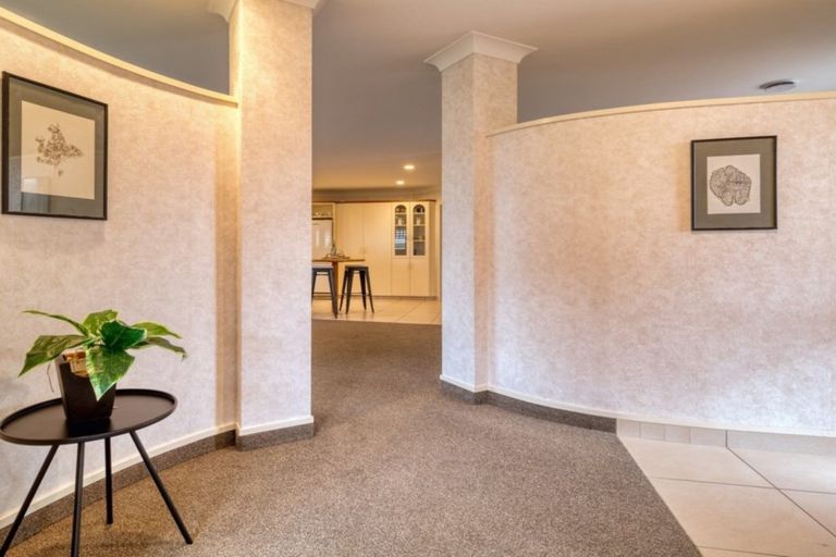 Photo of property in 4 Kingsgate Row, Havelock North, 4130