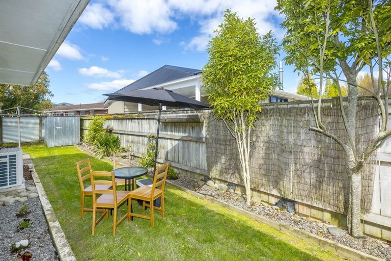 Photo of property in 4/6 Ruahine Street, Trentham, Upper Hutt, 5018