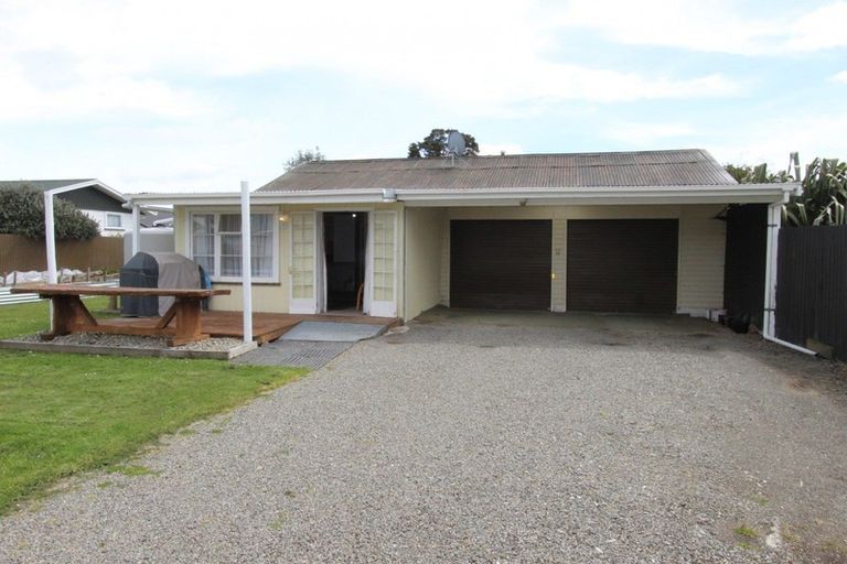 Photo of property in 18 Tyndall Street, Pahiatua, 4910