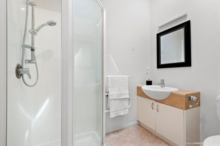 Photo of property in 7/93a Kelburn Parade, Kelburn, Wellington, 6012