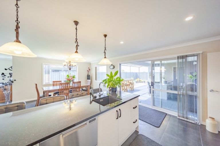 Photo of property in 15 Aspiring Drive, Poraiti, Napier, 4112