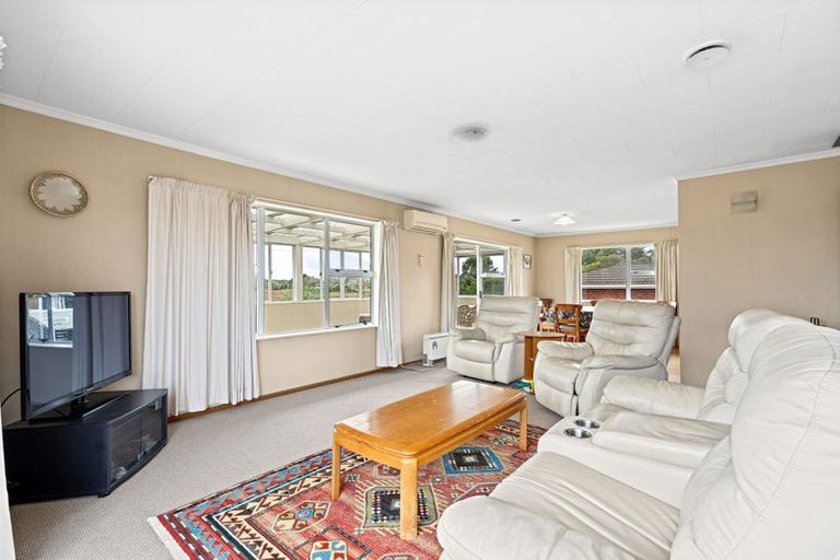 Photo of property in 62 Kawiu Road, Levin, 5510