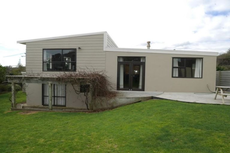 Photo of property in 51 William Street, Waikanae Beach, Waikanae, 5036