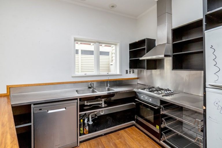 Photo of property in 36 Jellicoe Street, Martinborough, 5711