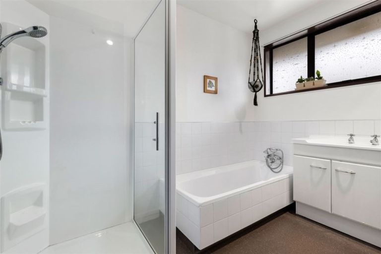 Photo of property in 19 Craven Street, Sockburn, Christchurch, 8042