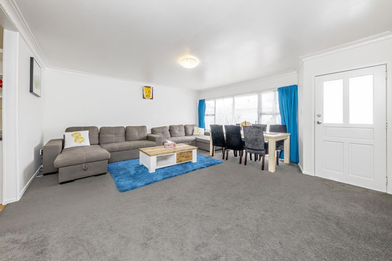 Photo of property in 3/221 Shirley Road, Papatoetoe, Auckland, 2025