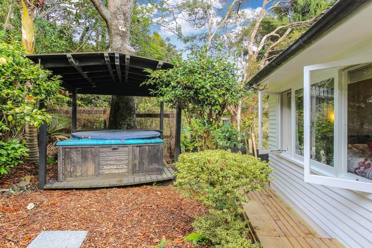 Photo of property in 331 Titirangi Road, Titirangi, Auckland, 0604