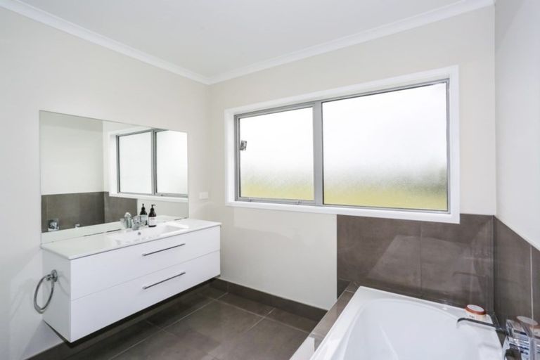 Photo of property in 53 Anselmi Ridge Road, Pukekohe, 2120