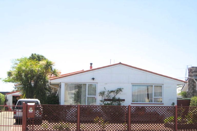 Photo of property in 67 Bickerton Street, Wainoni, Christchurch, 8061
