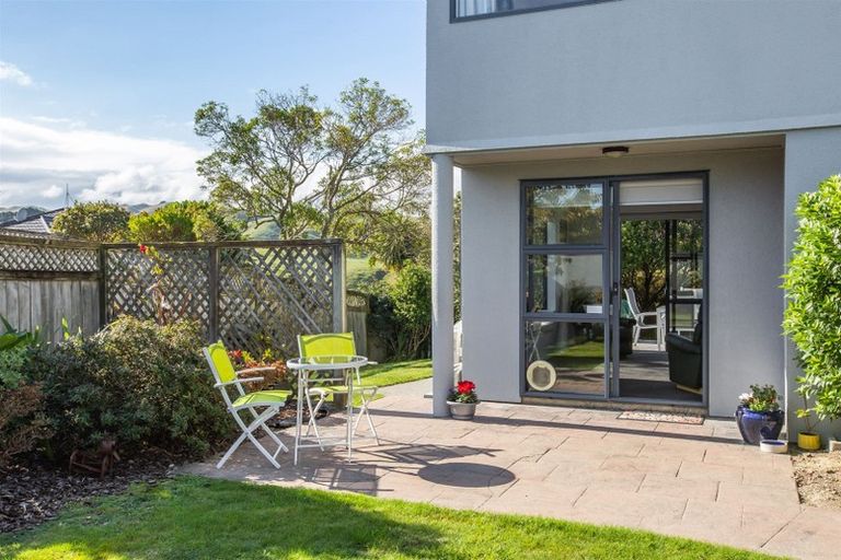 Photo of property in 22 Saint Ives Drive, Camborne, Porirua, 5026
