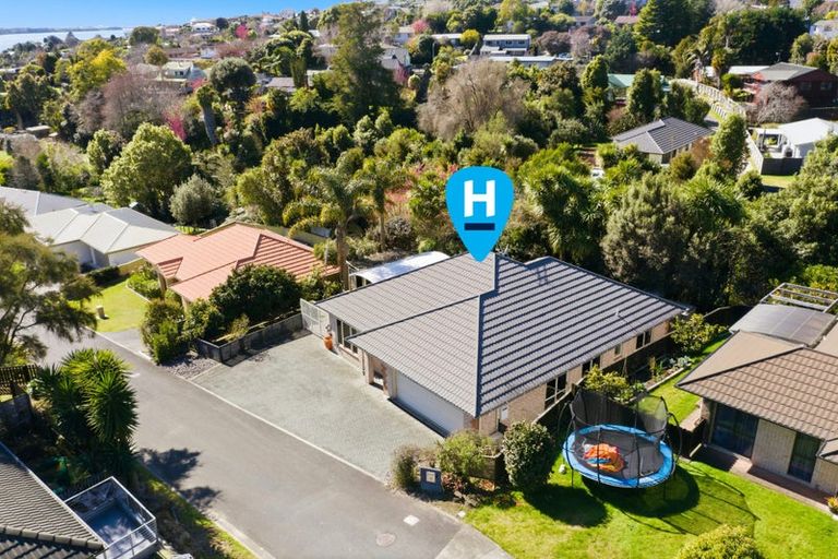 Photo of property in 18 Bateleur Close, Welcome Bay, Tauranga, 3112